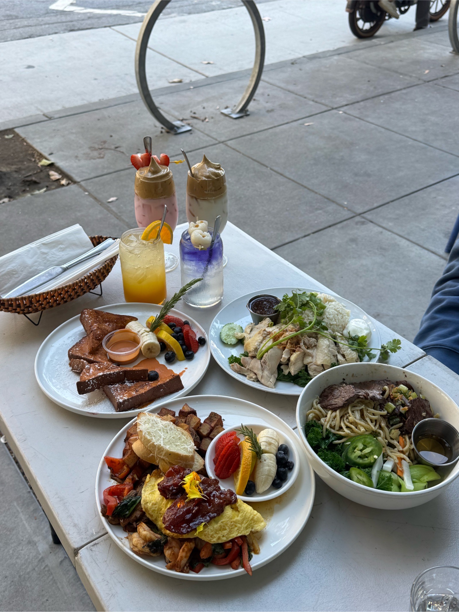 Mr. East Kitchen