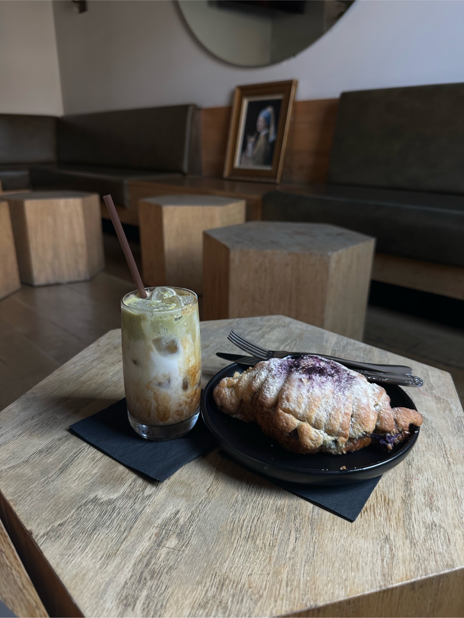Stray Dog Coffee & Bar