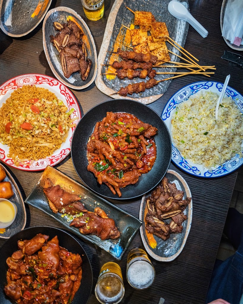 A BBQ House 一家烧烤
