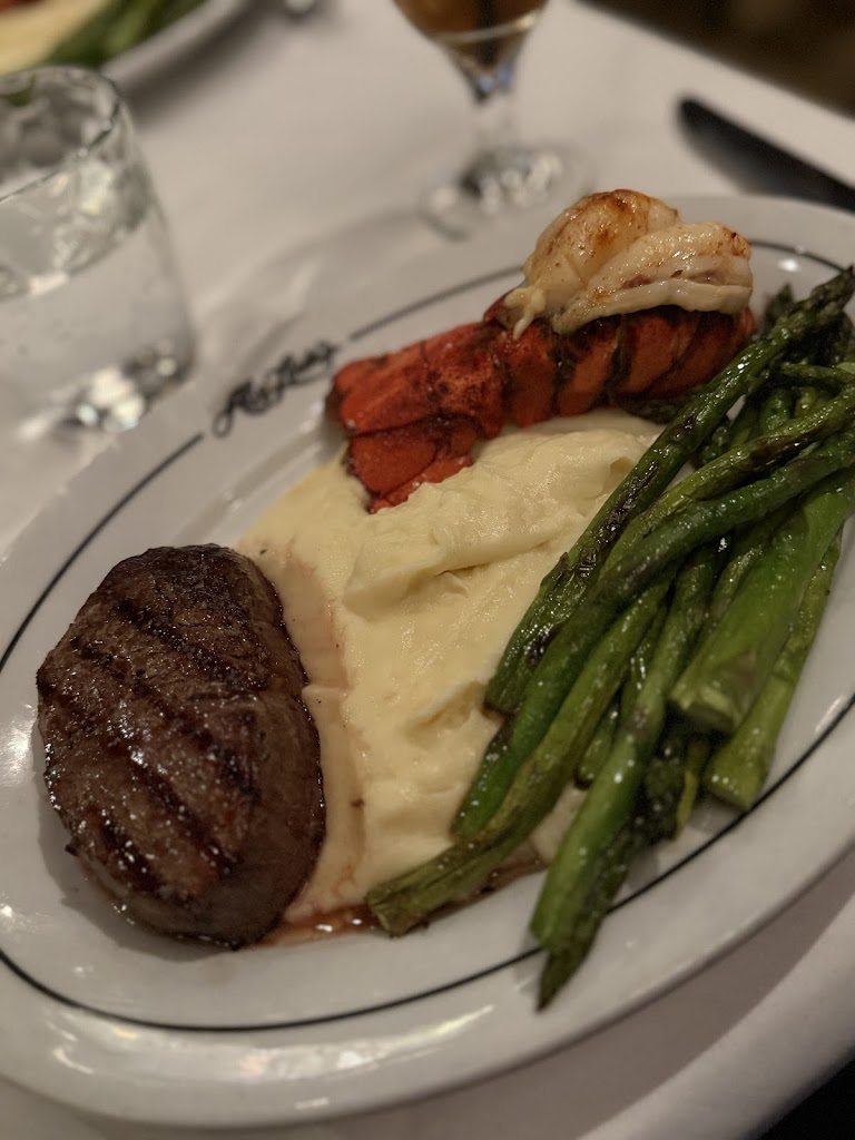 Abe & Louie's