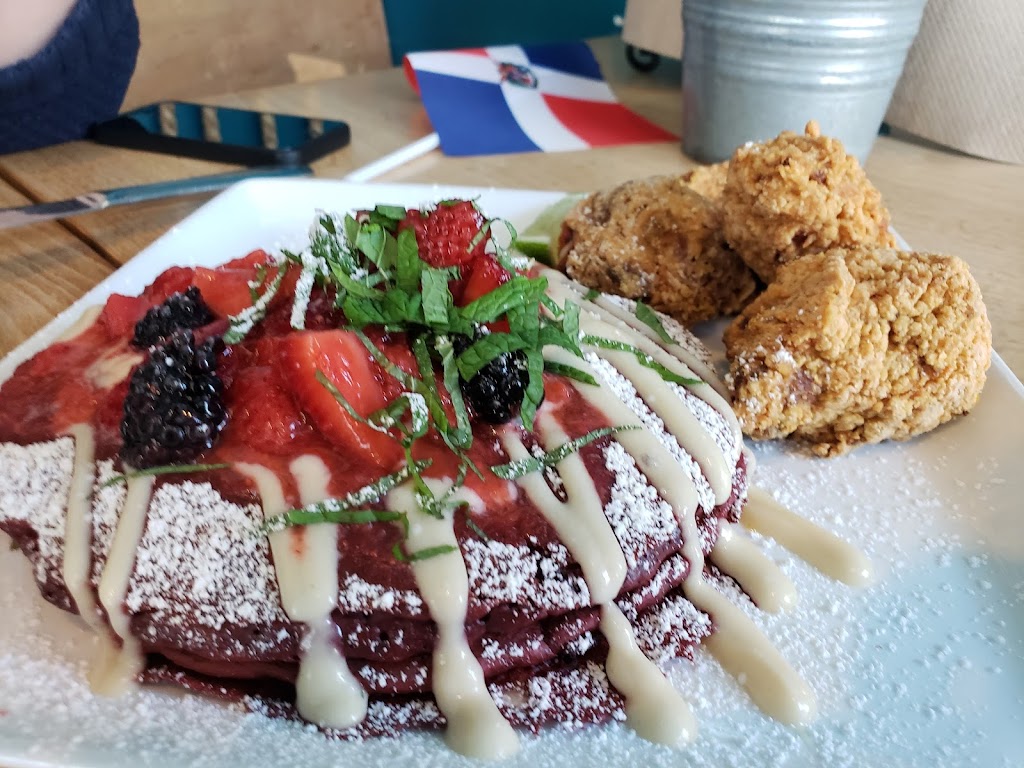 alaMar Dominican Kitchen