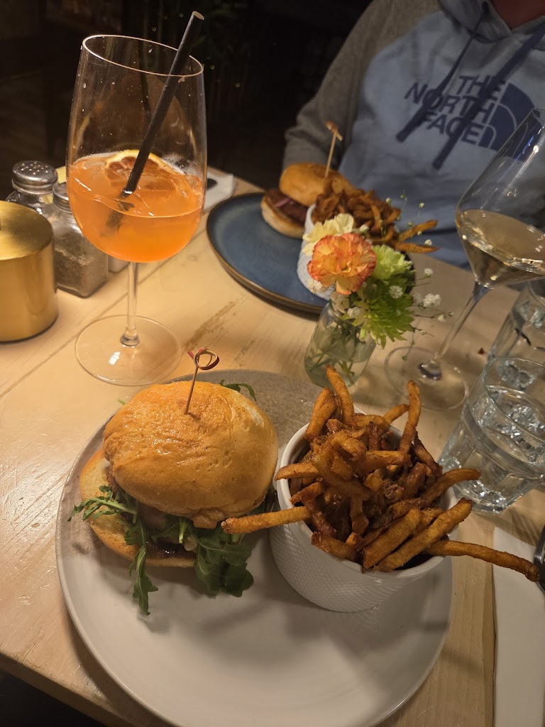Almond Butterfly Bistro