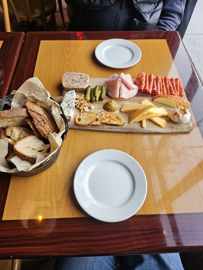 Aquitaine Wine Bar & Bistro