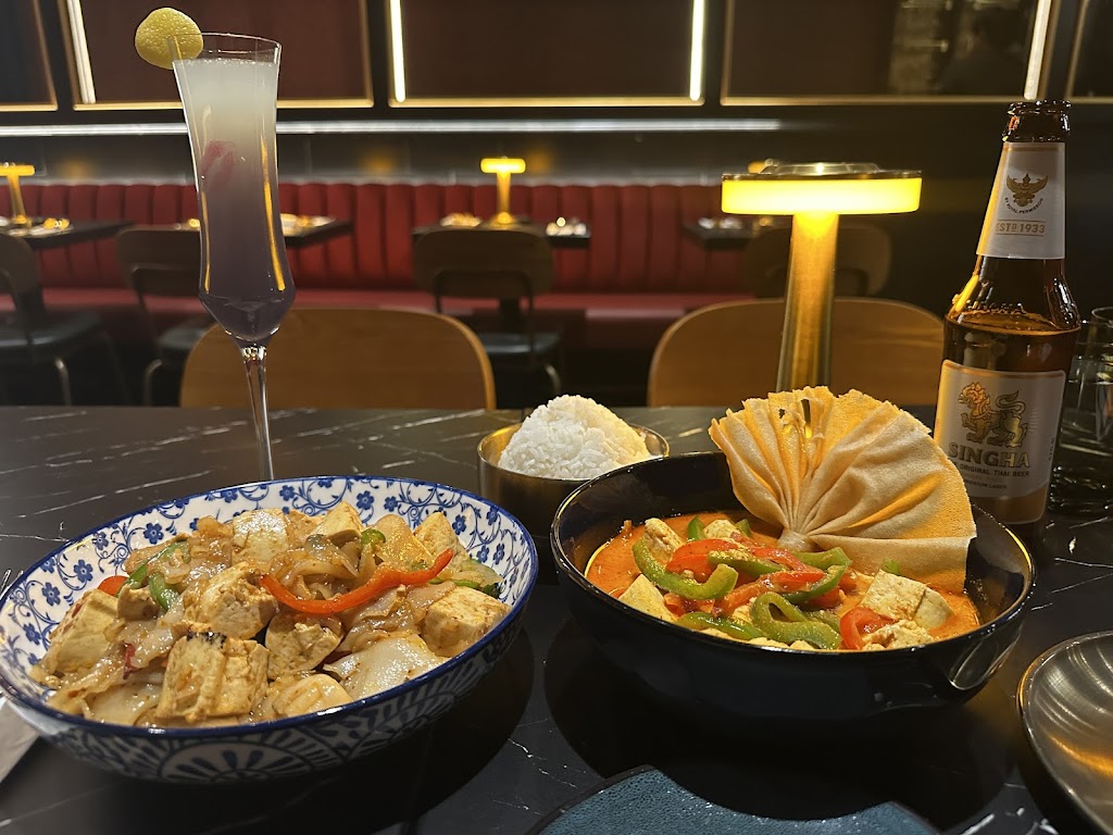 At Nine Restaurant & Bar