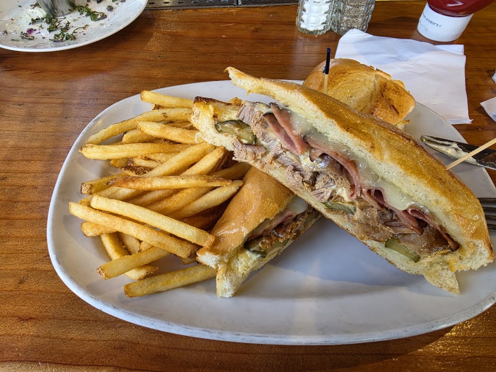 ATWater Tavern
