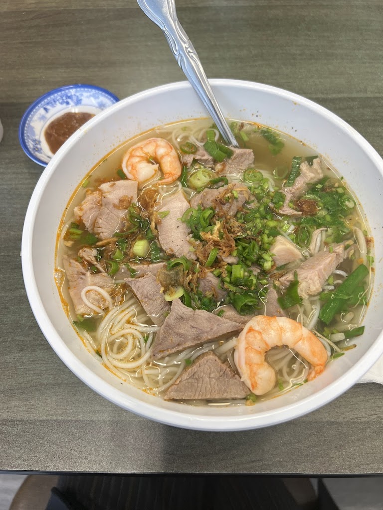 Bánh Mì Lê