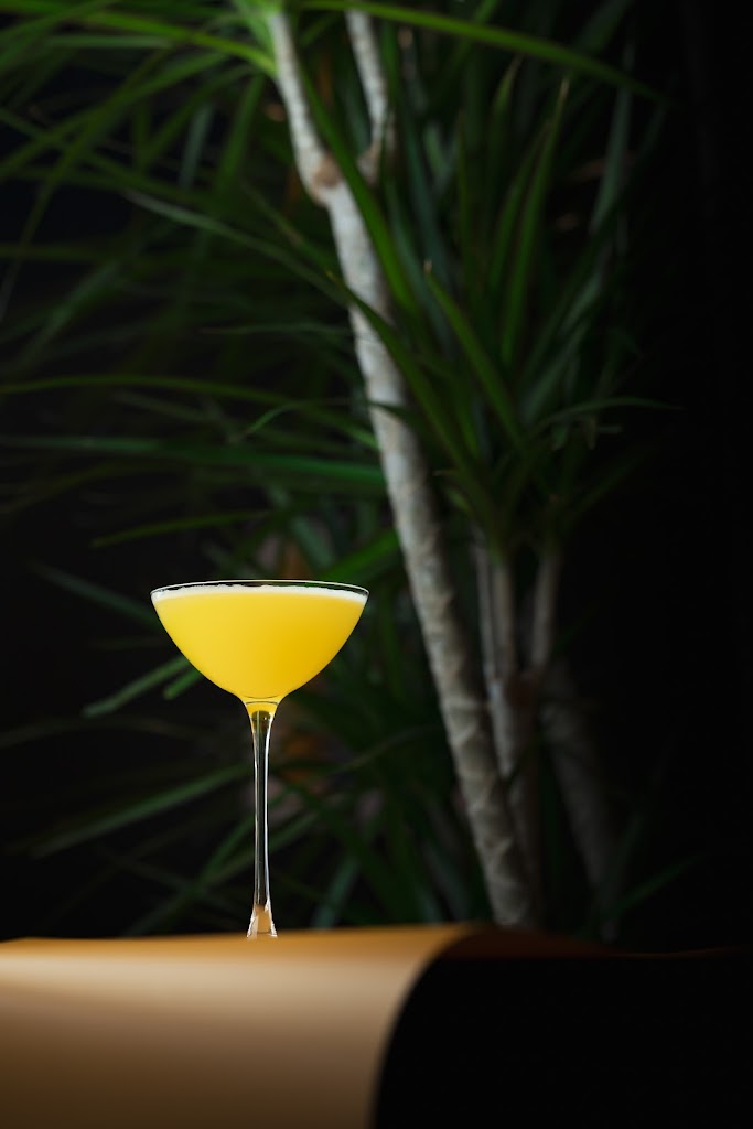Bar Iris