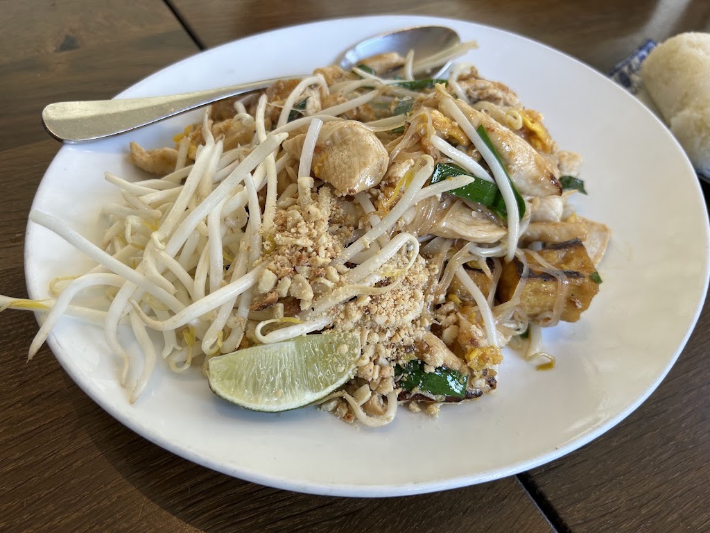 Basil Thai Restaurant & Bar