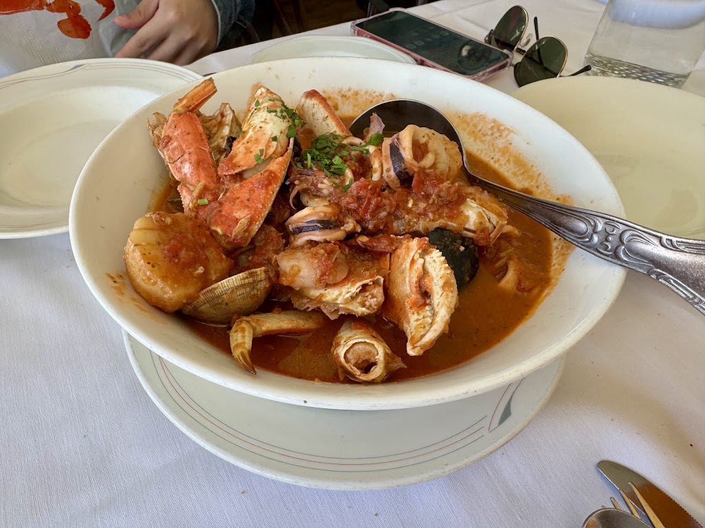 Betty Lou's Seafood & Grill