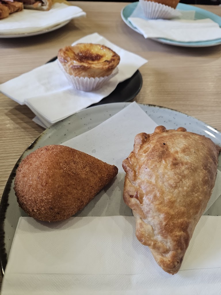 Bom Dia Cafe and Bakery