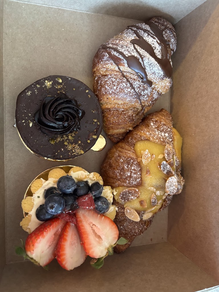 Bom Dia Cafe & Bakery
