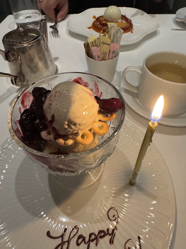 Café Boulud at Maison BARNES