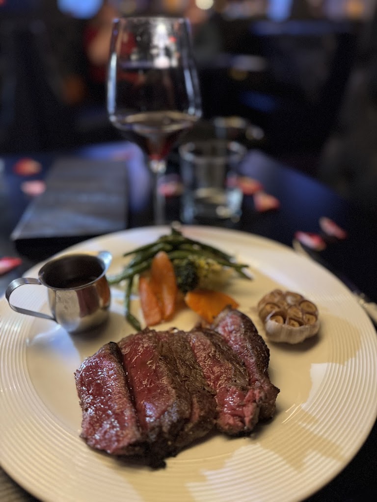 Cagney's Steakhouse & Winebar