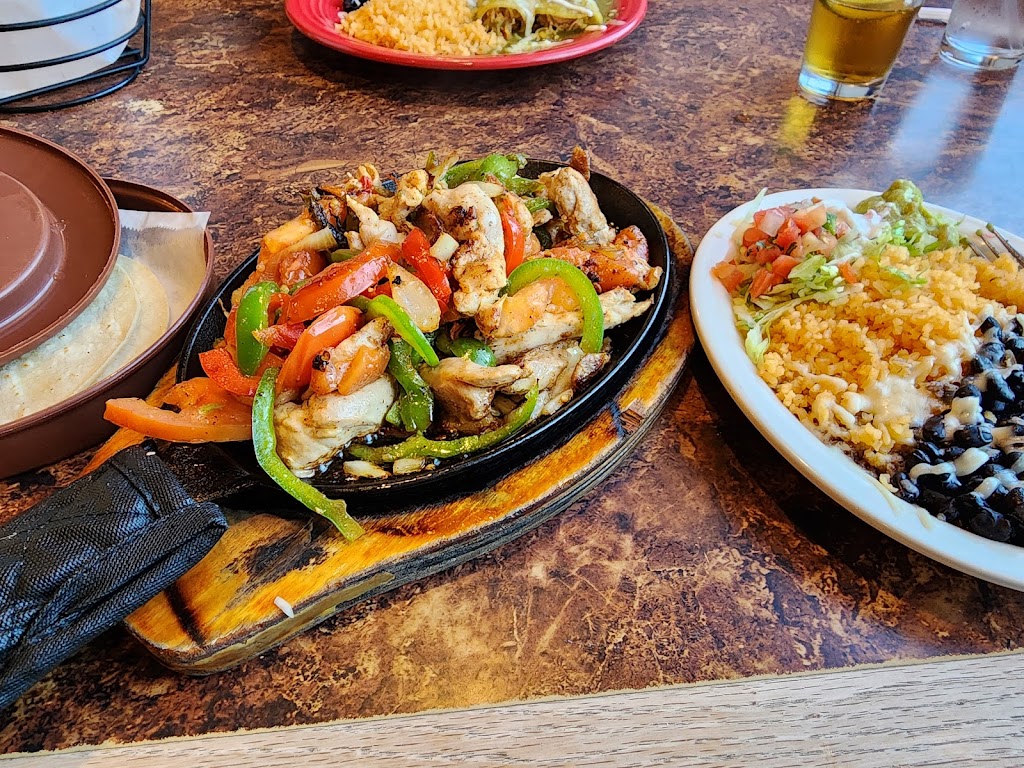 Cantaritos Restaurant & Bar