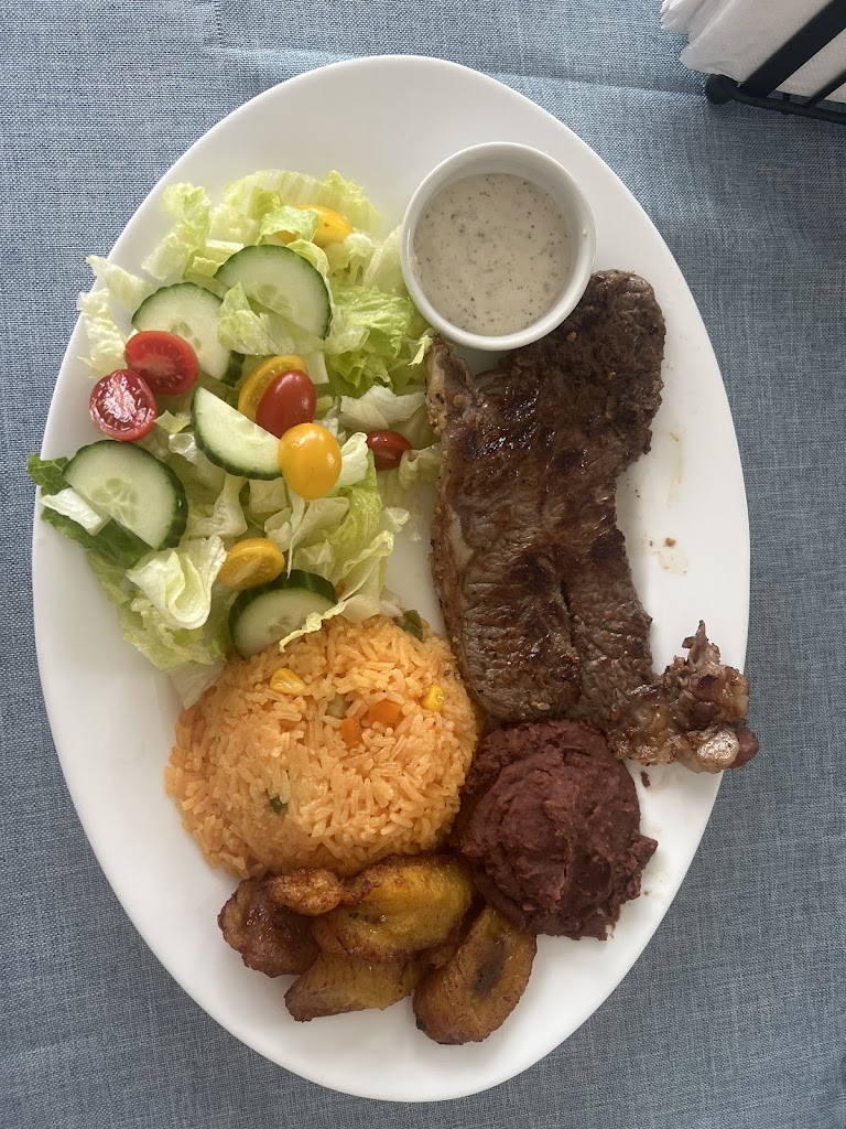 Casa de la Abuela, Salvadoran Restaurant