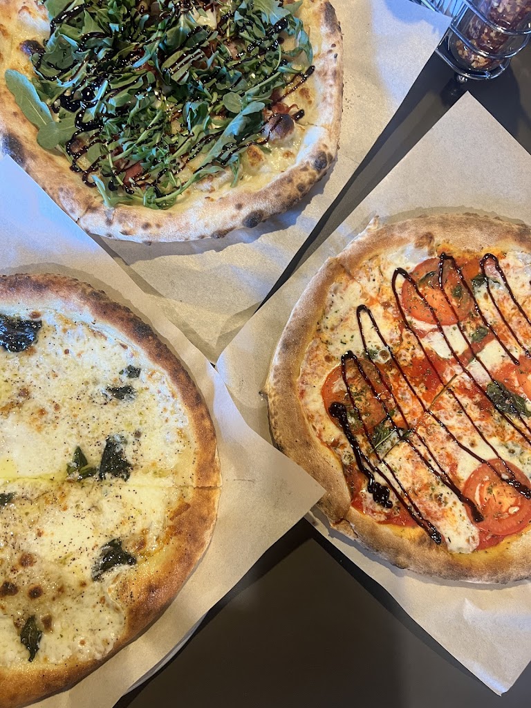 Cascadia Pizza Restaurant and Brewery