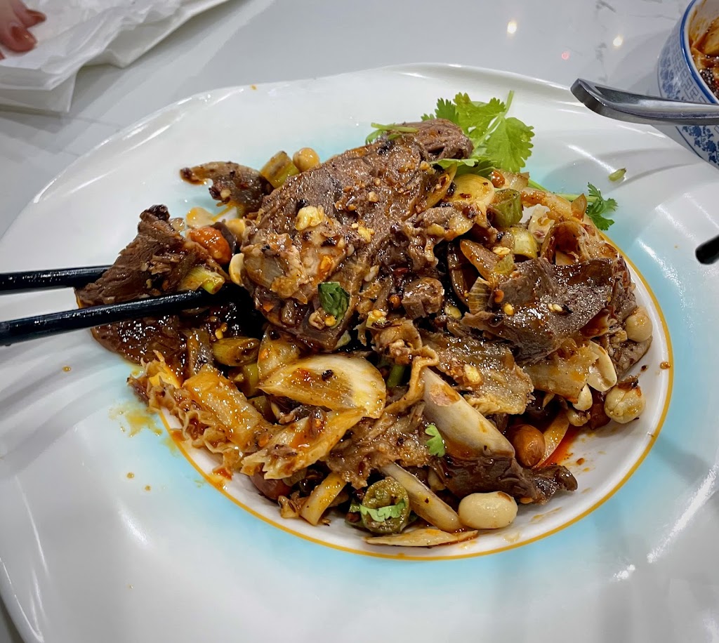 CHEF XIONG KITCHEN 川香園鉄木真
