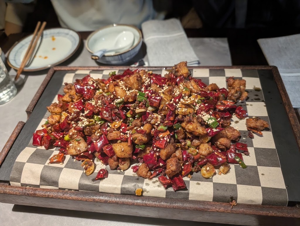 Chi Restaurant & Bar