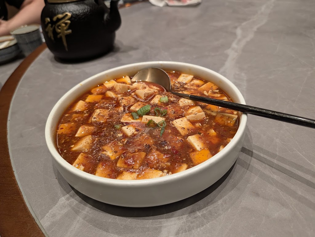 Chi Restaurant & Bar
