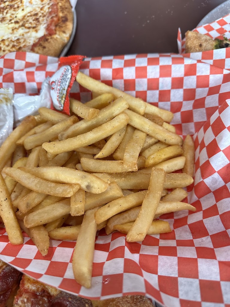 Chicos Pizza (Lombard St)