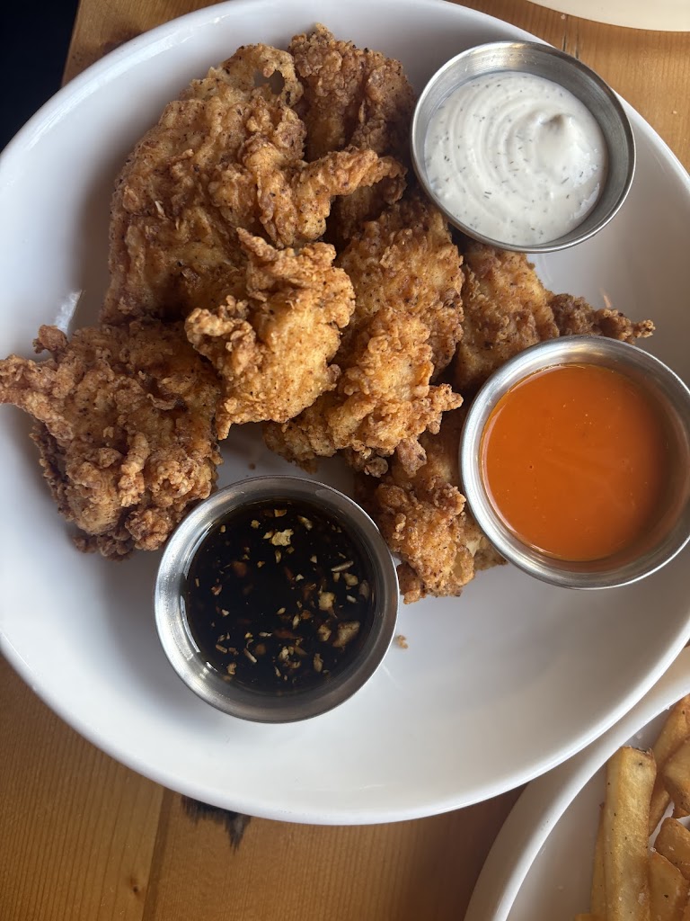 Chomp Kitchen and Drinks