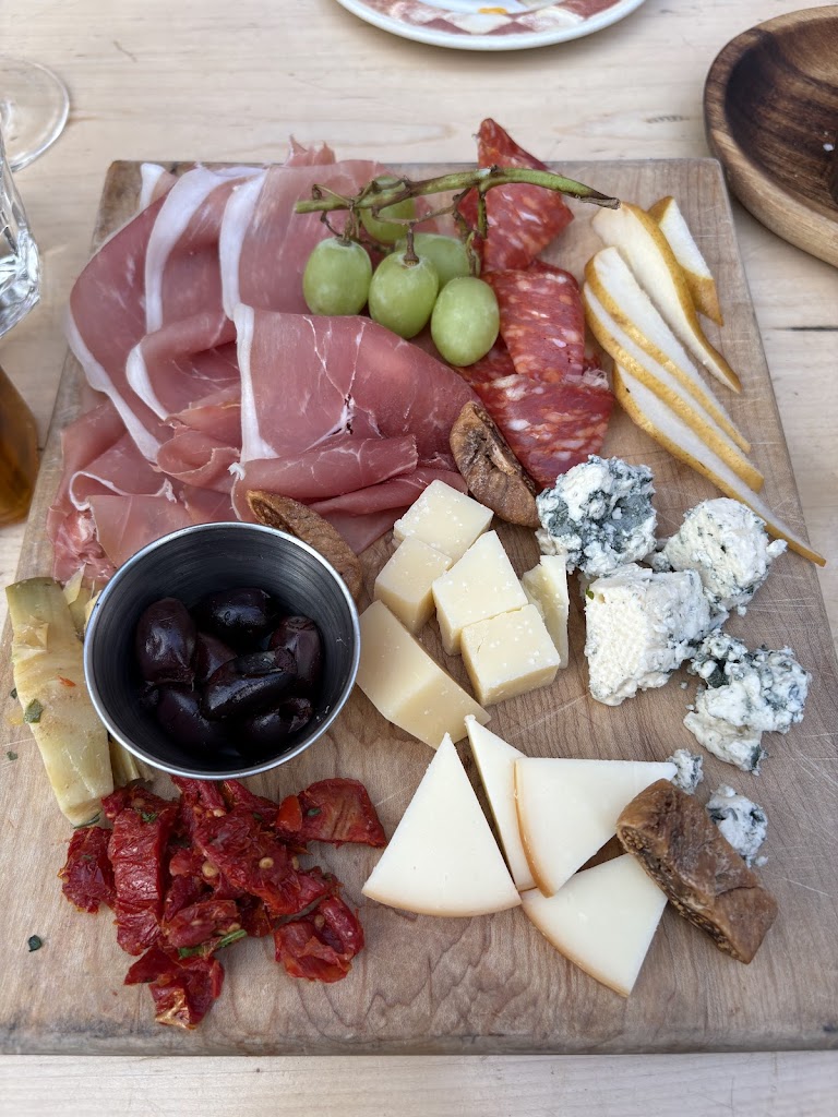 Cibo Wine Bar King West