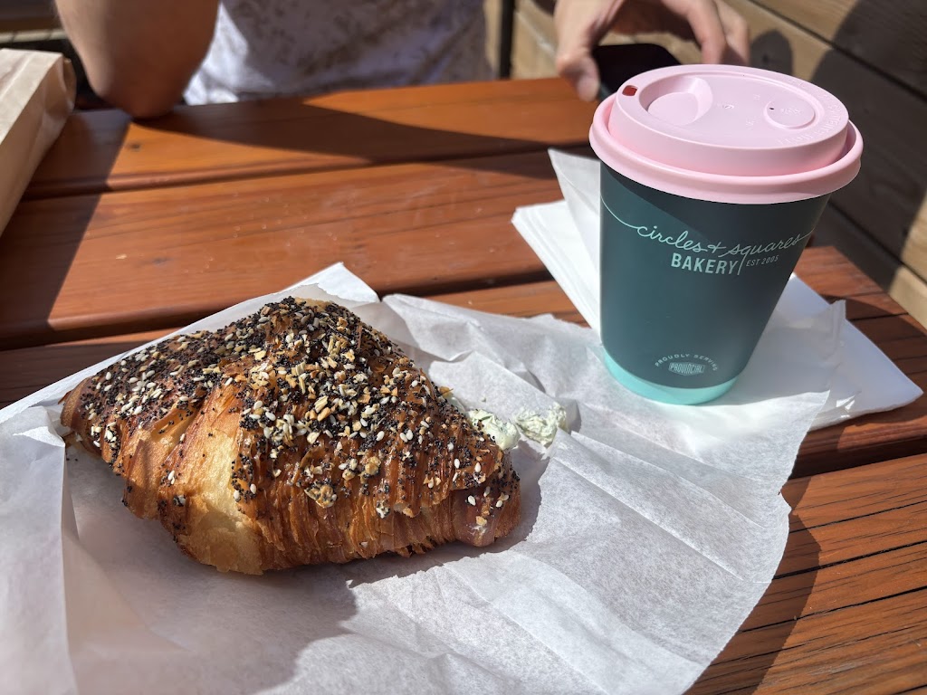 Circles & Squares Bakery Café