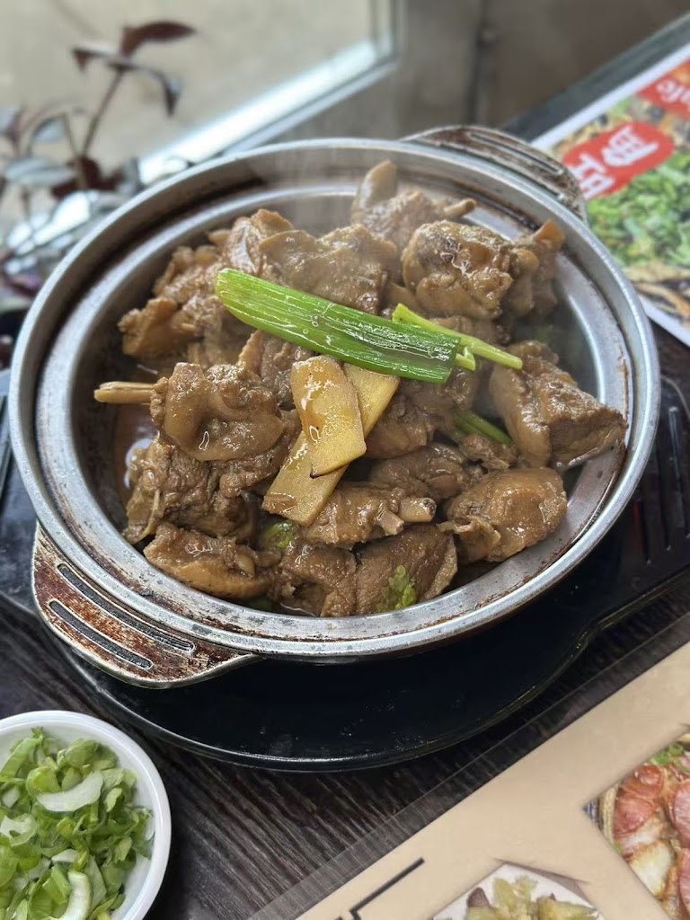 Clay Pot Cafe 旺角 - Allston