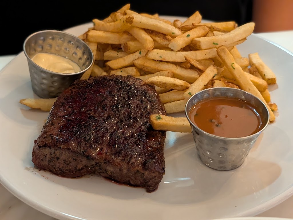 Côte Ouest Bistro