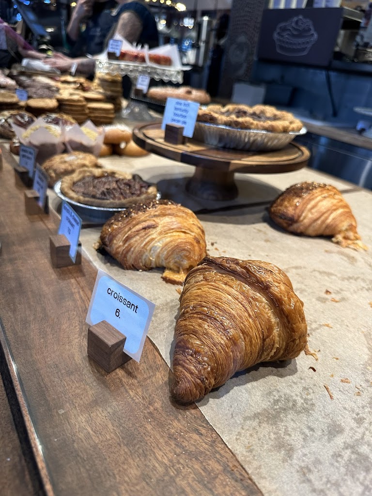 Dahlia Bakery