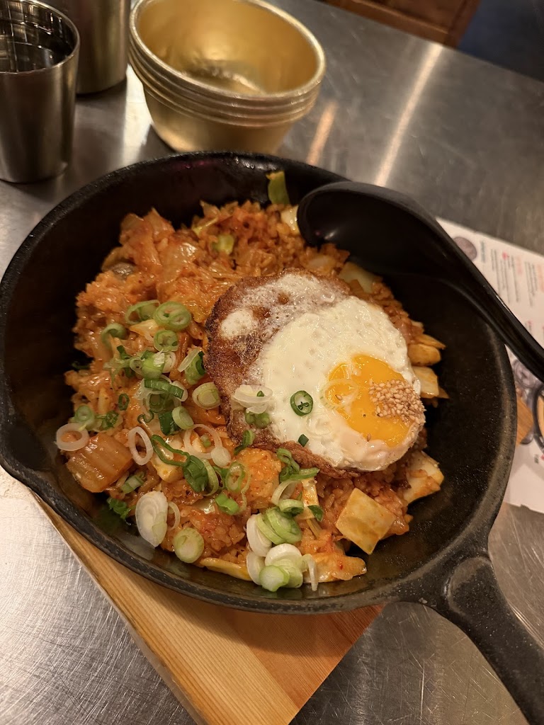 Daldongnae Korean BBQ - Dundas Square