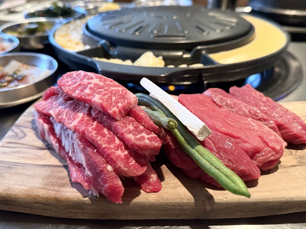 Daldongnae Korean BBQ - Elgin Mills