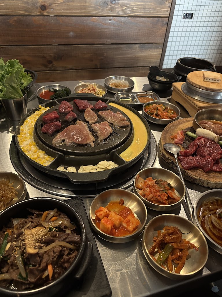 Daldongnae Korean BBQ - Elgin Mills