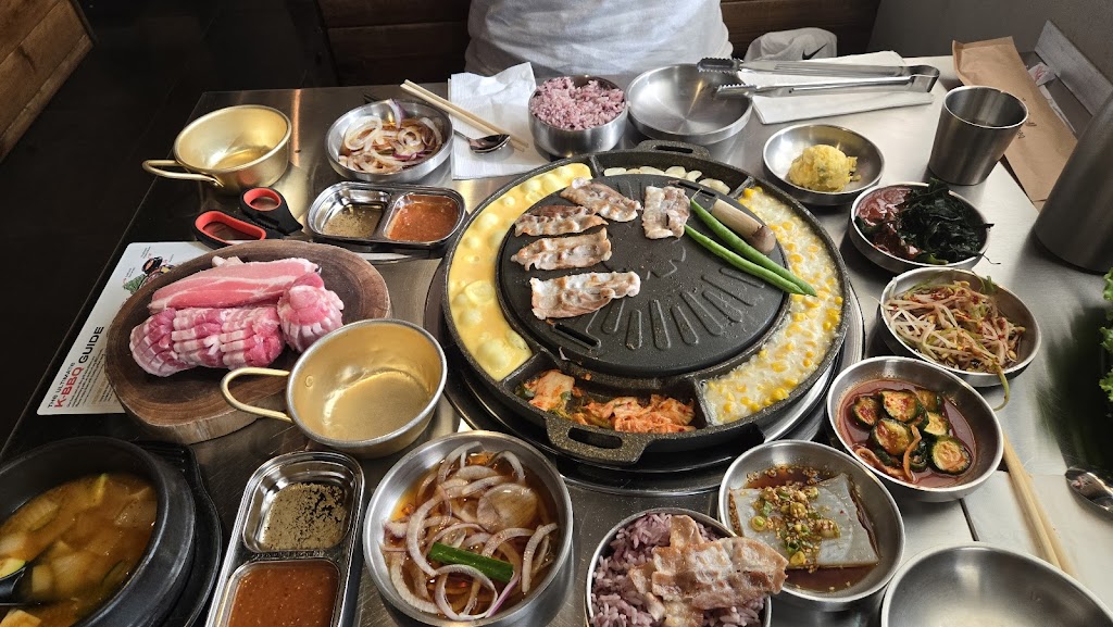 Daldongnae Korean BBQ - Elgin Mills