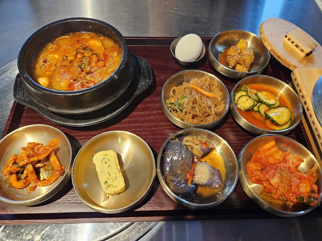 Daldongnae Korean BBQ - Elgin Mills