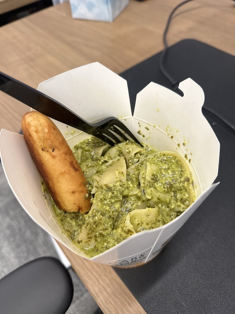 DalMoros Fresh Pasta To Go - Cambridge (MA) - CanalSide Food Hall