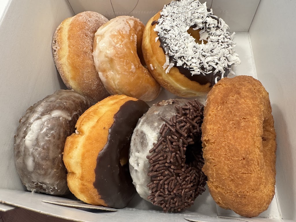 Demet's Donuts