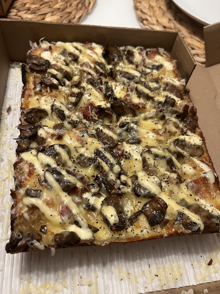 Descendant Detroit Style Pizza