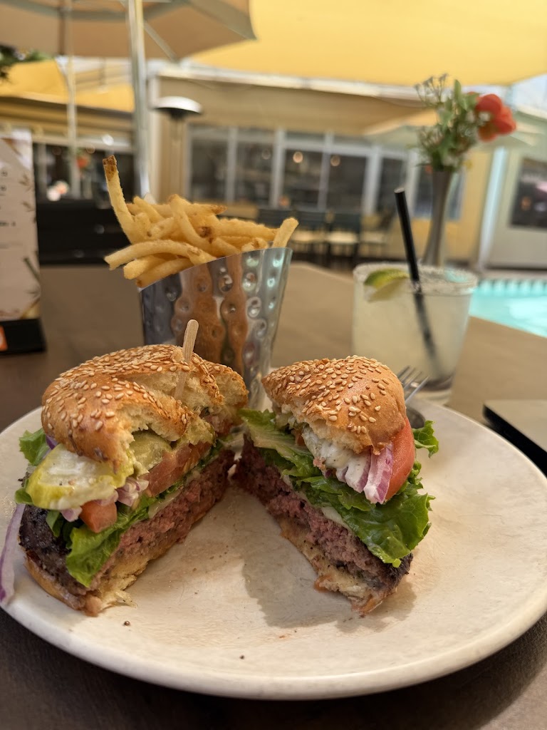 Dinah's Poolside Restaurant