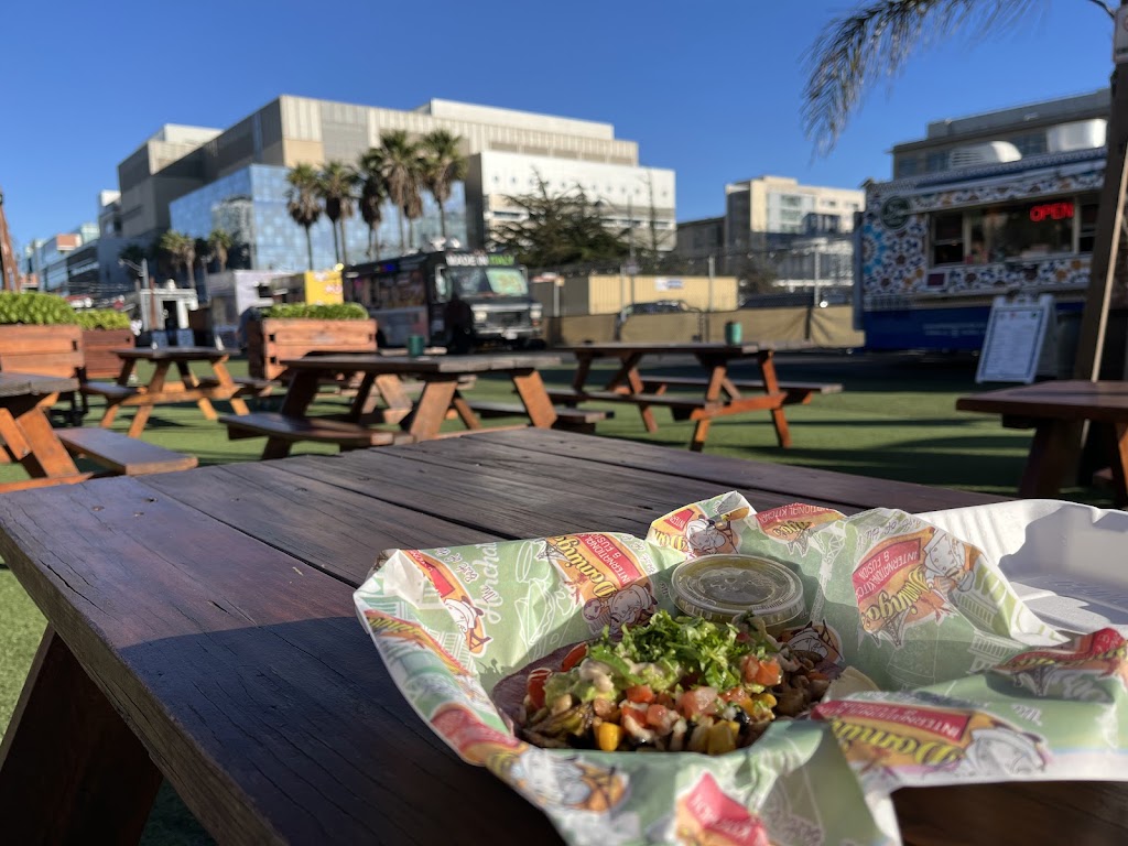 Domingo's International Kitchen and fusion