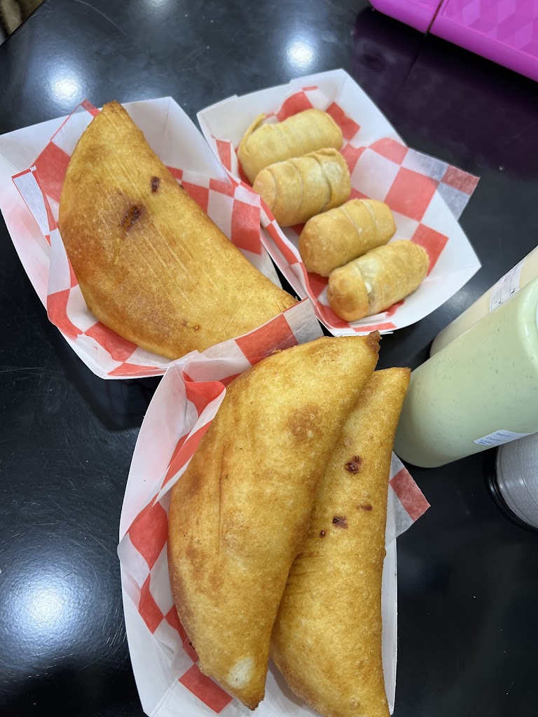 Don Tequeño y Doña Arepa DOT