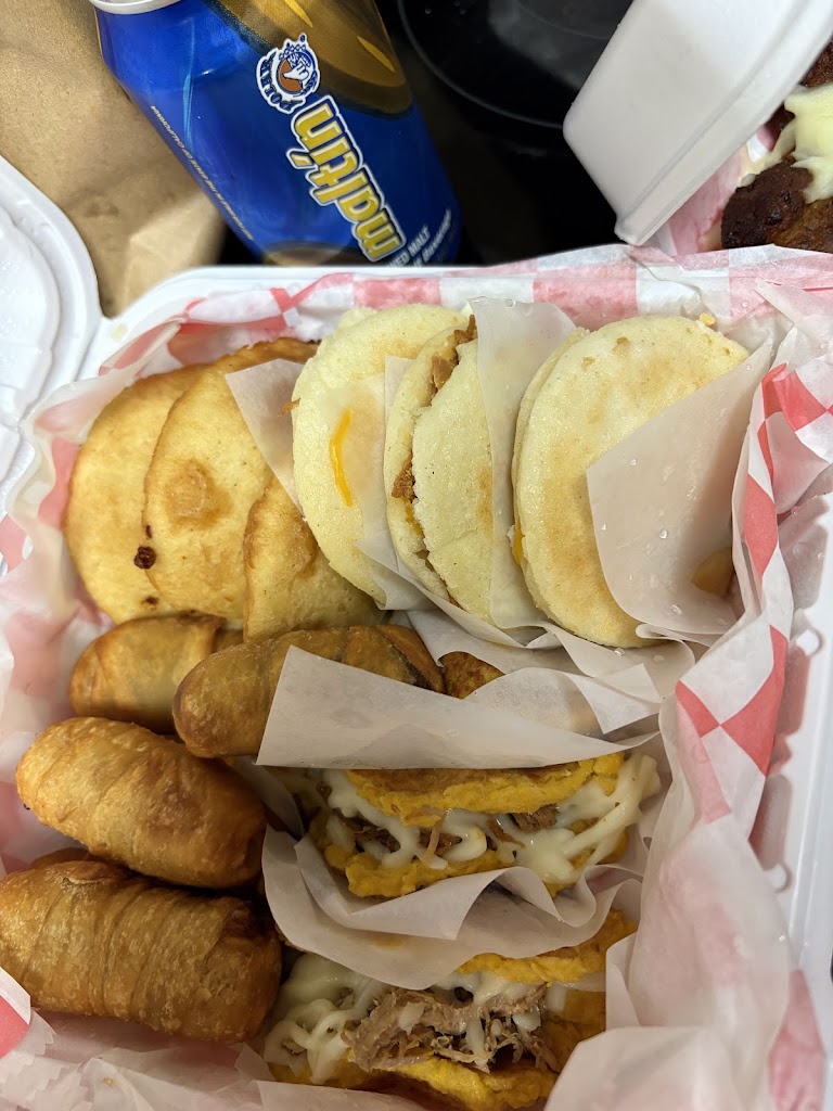 Don Tequeño y Doña Arepa JP