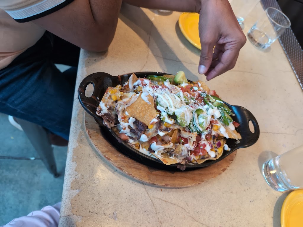 Dos Caminos