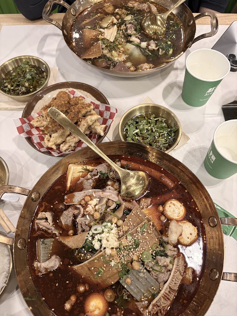 赵三孃DT店 3rd Mom Hot Pot