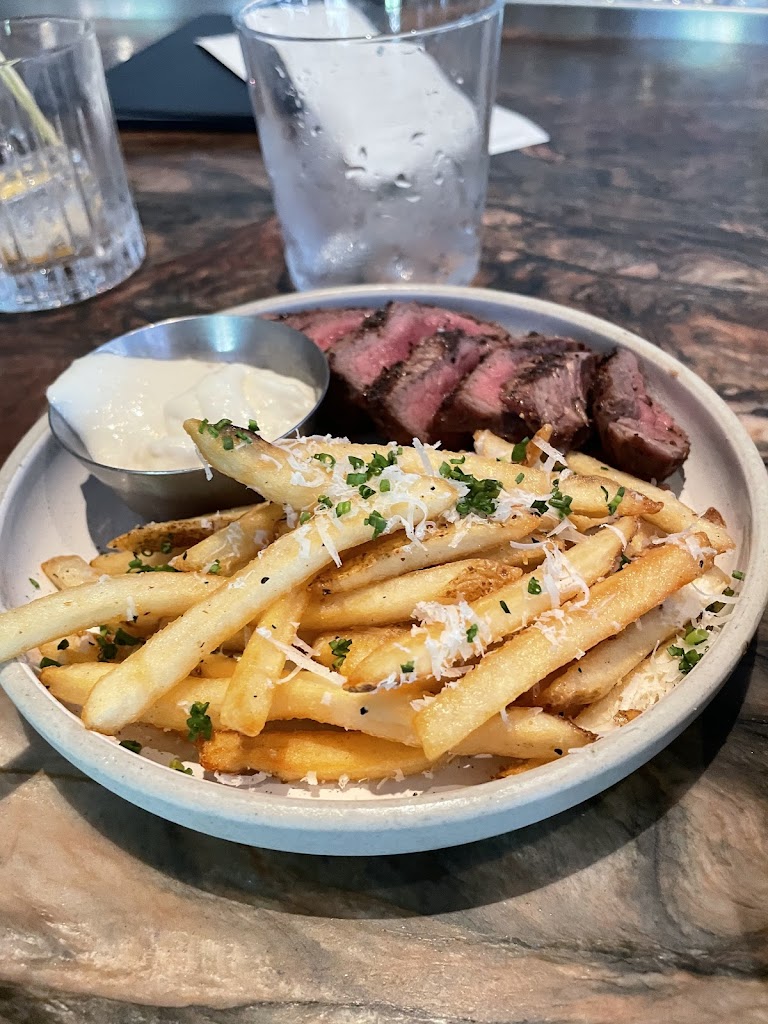 Earls Kitchen + Bar