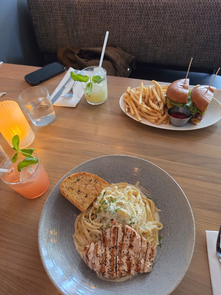 Earls Kitchen + Bar