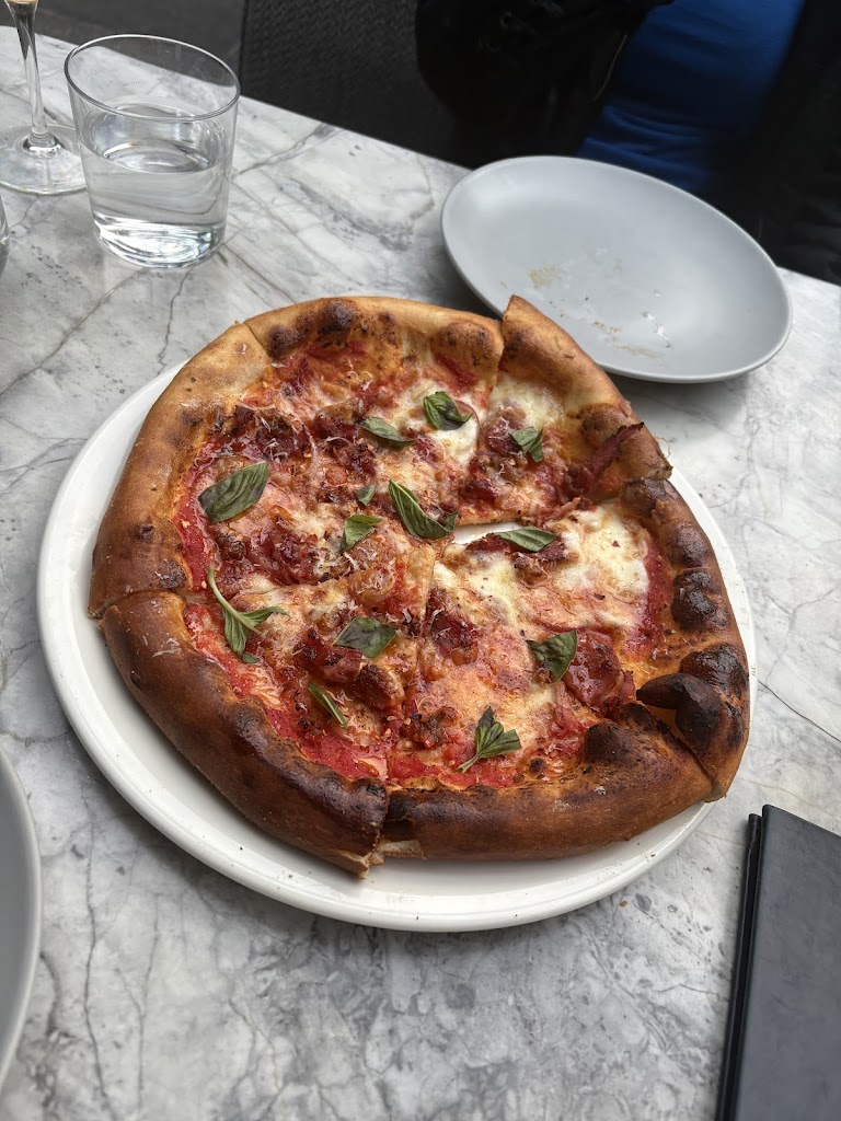 Earls Kitchen + Bar