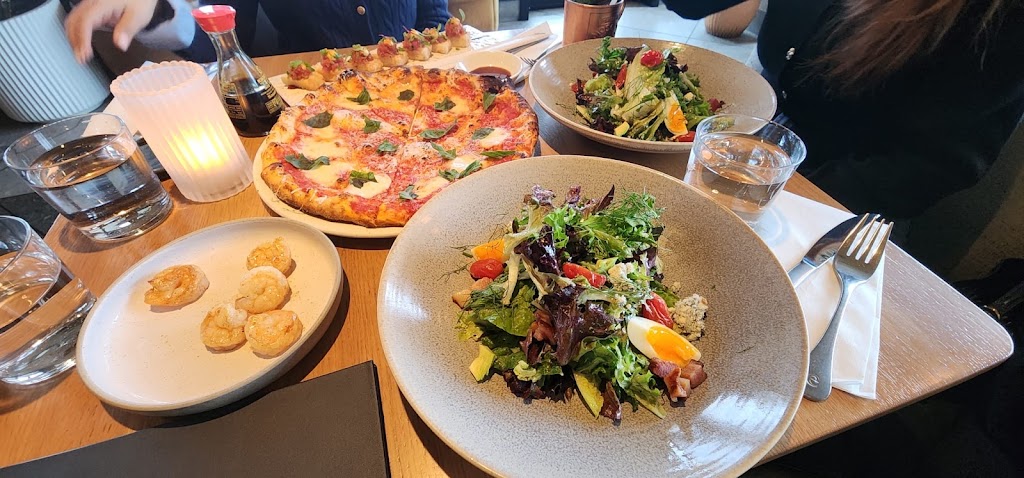 Earls Kitchen + Bar