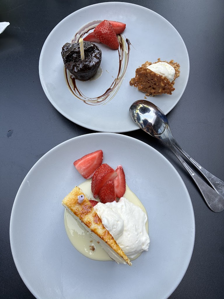 Earls Kitchen + Bar