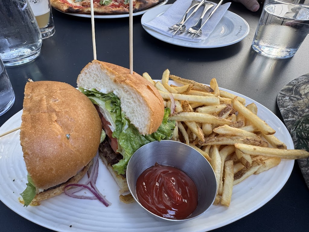 Earls Kitchen + Bar